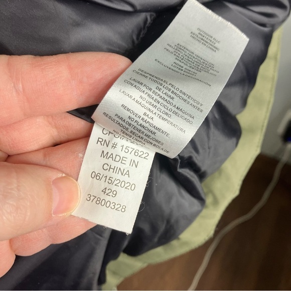 Eddie Bauer Olive Green faux fur trimmed coat down filled kids size 14/16 - Picture 7 of 8